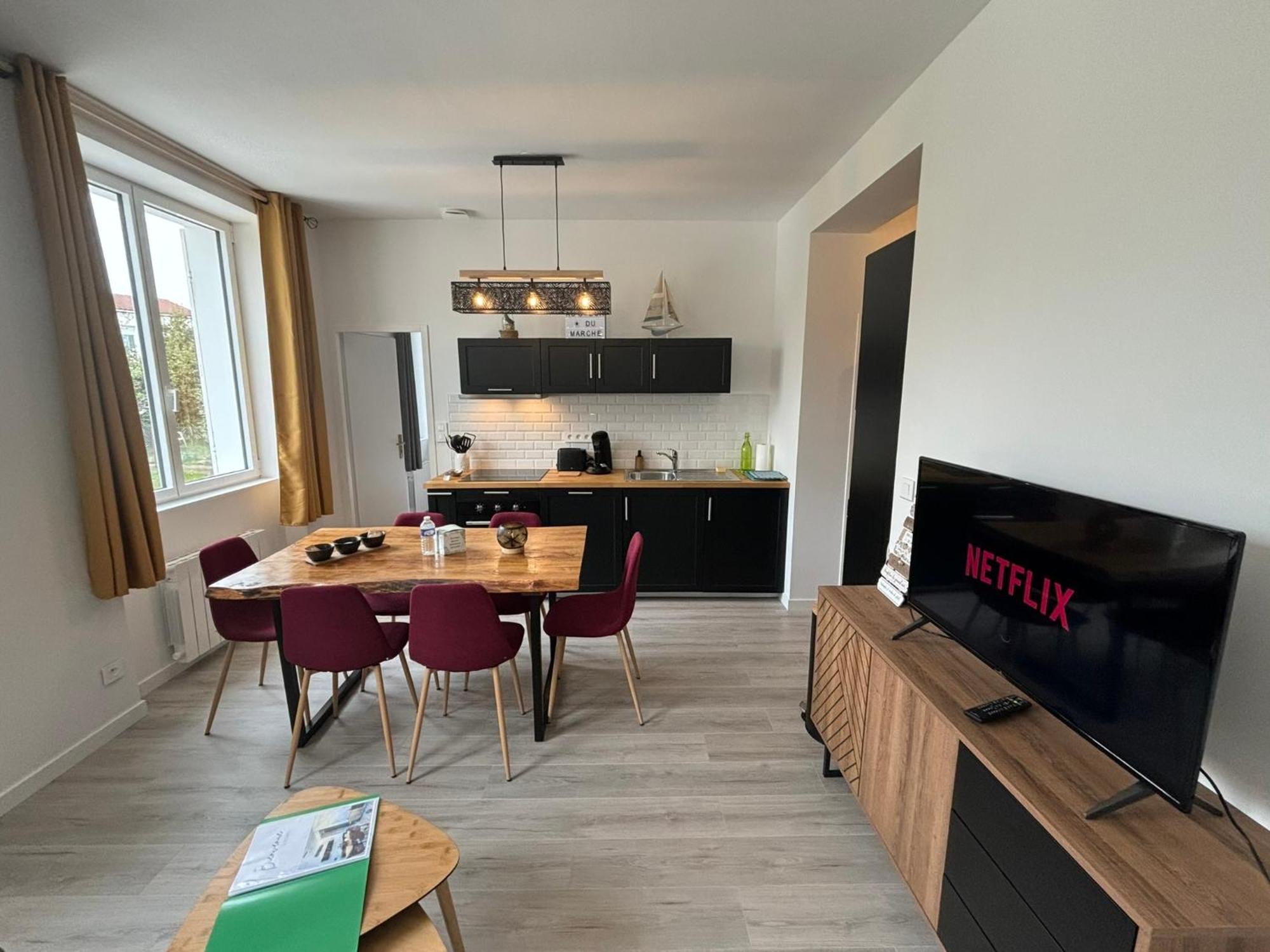 Au Coeur Du Marche, Appartement Confort, Centre-Ville Royan Eksteriør bilde